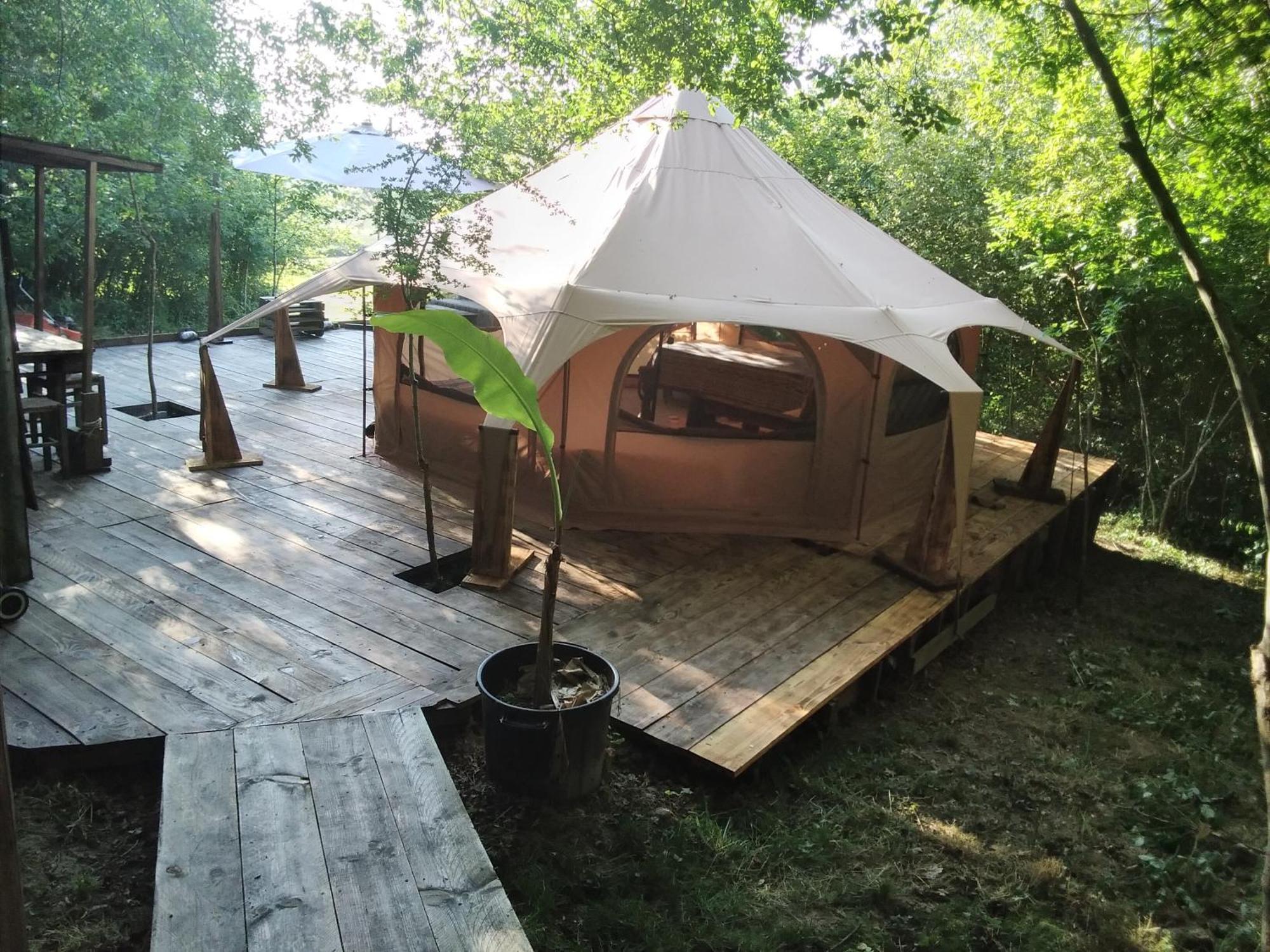 Tente Safari Lodge Dans Foret Luxuriante Vielle-Tursan Exterior photo