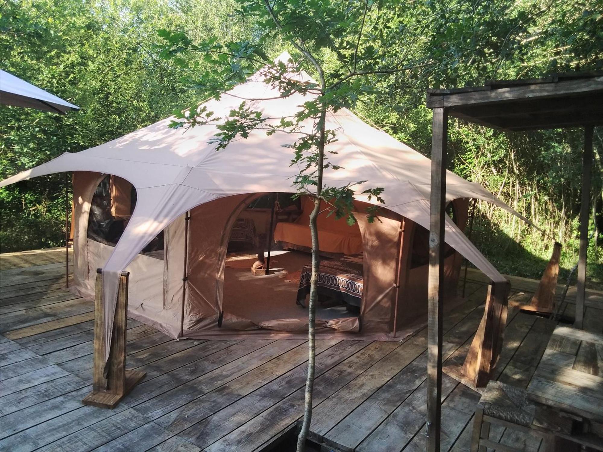 Tente Safari Lodge Dans Foret Luxuriante Vielle-Tursan Exterior photo