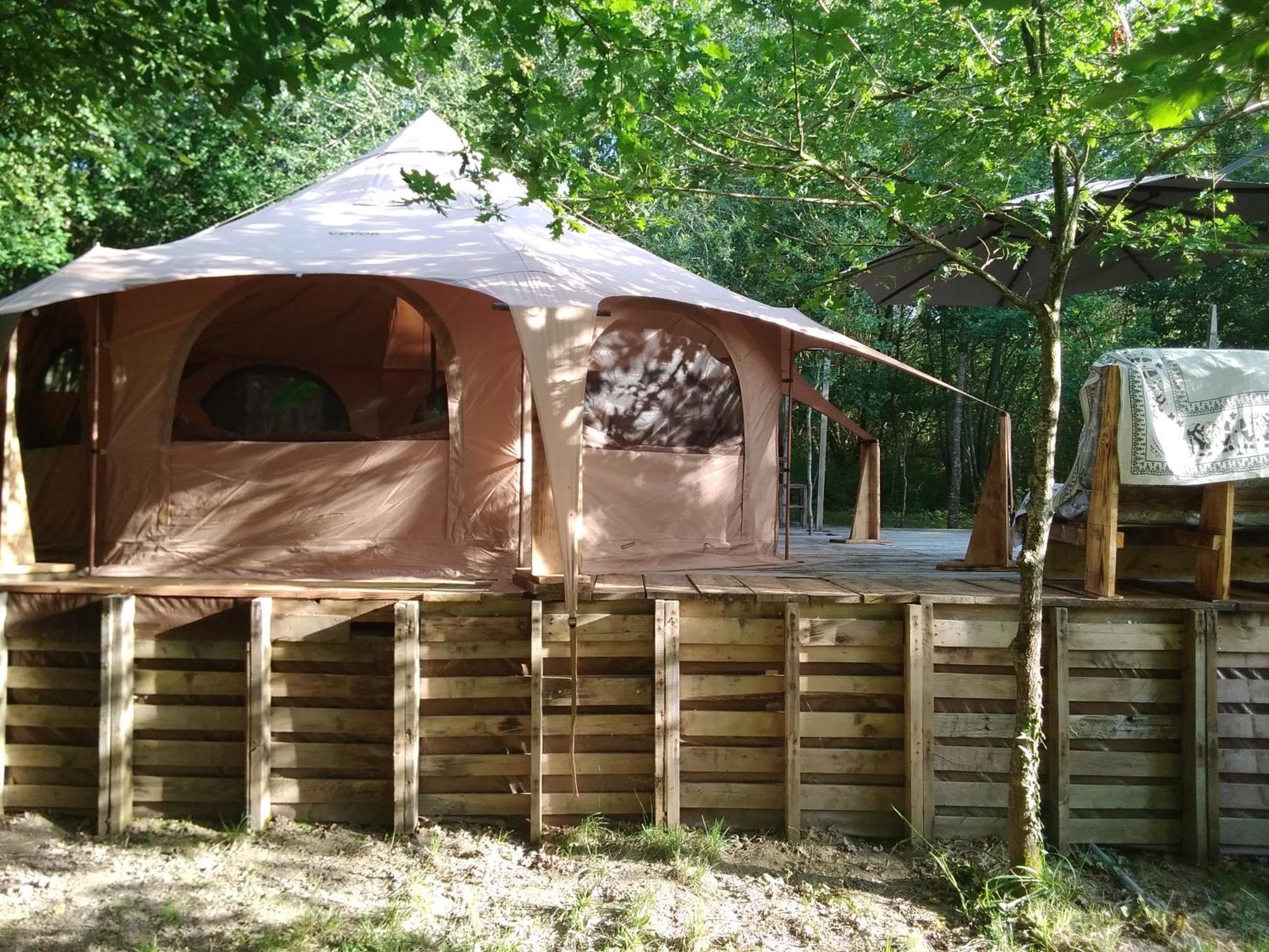 Tente Safari Lodge Dans Foret Luxuriante Vielle-Tursan Exterior photo